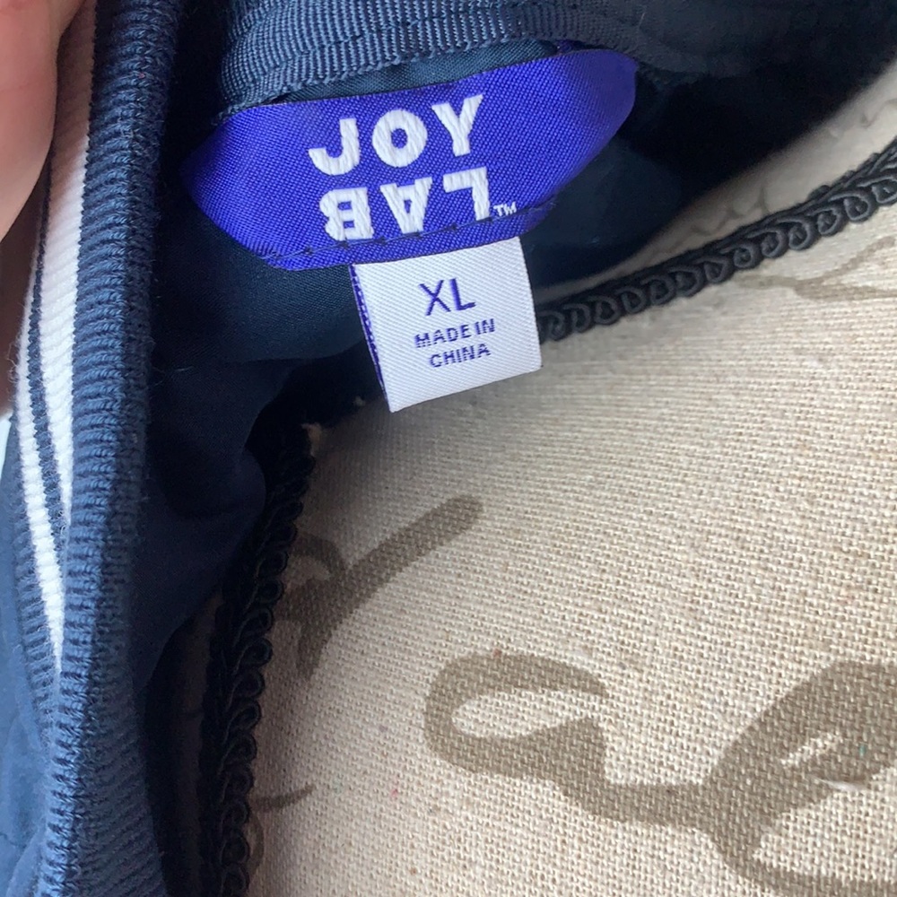 JoyLab Floral Quilted Bomber Jacket - Picture 11 of 11